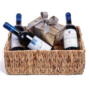 Καλάθι με 2 κρασιά “ΓΕΡΟΒΑΣΙΛΕΙΟΥ” 1 κρασί “ΒΙΒΛΙΑ ΧΩΡΑ” και 500γρ σοκολατάκια Leonidas
