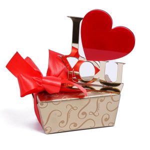 Κλασικό κουτί με 500γρ σοκολατάκια Leonidas & διακοσμητικό πλέξι “I LOVE YOU”