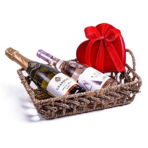 Καλάθι με 1 κρασί ροζέ “ΚΤΗΜΑ ΑΛΦΑ” ΣΚΑΤΖΟΧΟΙΡΟΣ, 1 prosecco & βελούδινη καρδιά με σοκολατάκια Leonidas