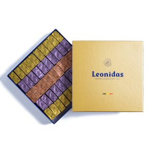 Χάρτινο κουτί τετράγωνο χρυσό με 1,060γρ πραλίνες gianduja giantina giamanda Leonidas