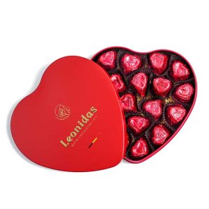 Μεταλλική κόκκινη καρδιά με 270γρ σοκολατάκια καρδούλες τυλιχτές(κόκκινες) Leonidas